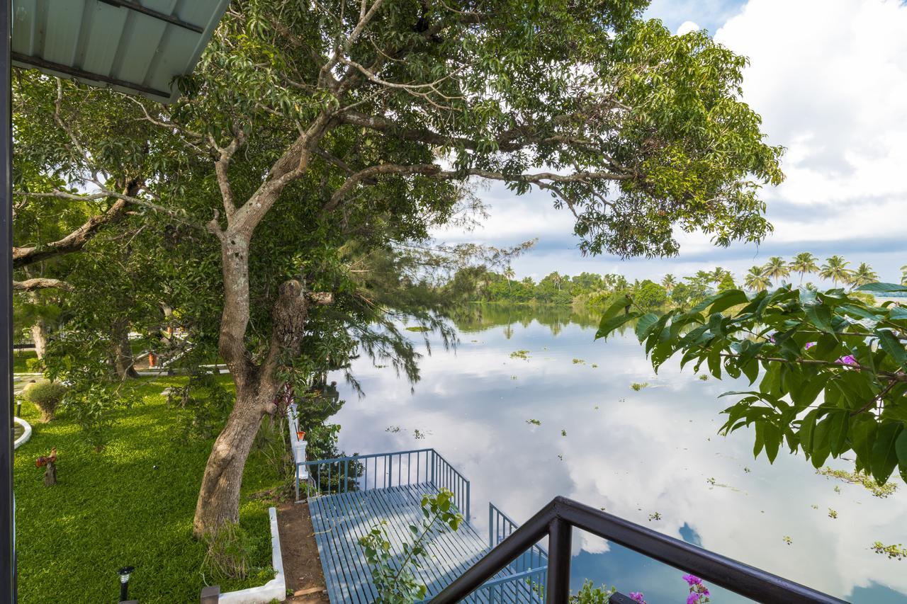 Warmth Lake Haven Alappuzha Ngoại thất bức ảnh