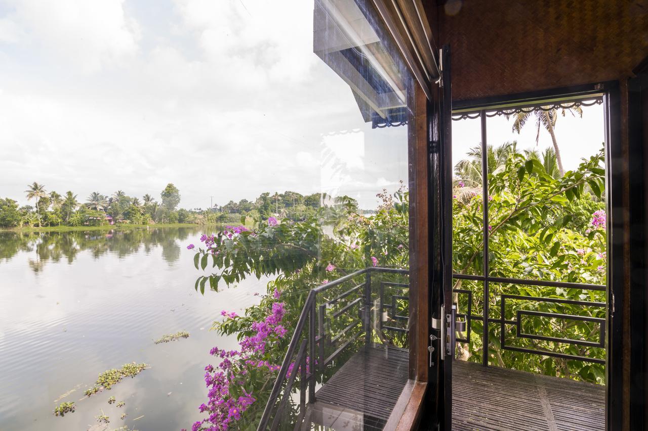 Warmth Lake Haven Alappuzha Ngoại thất bức ảnh