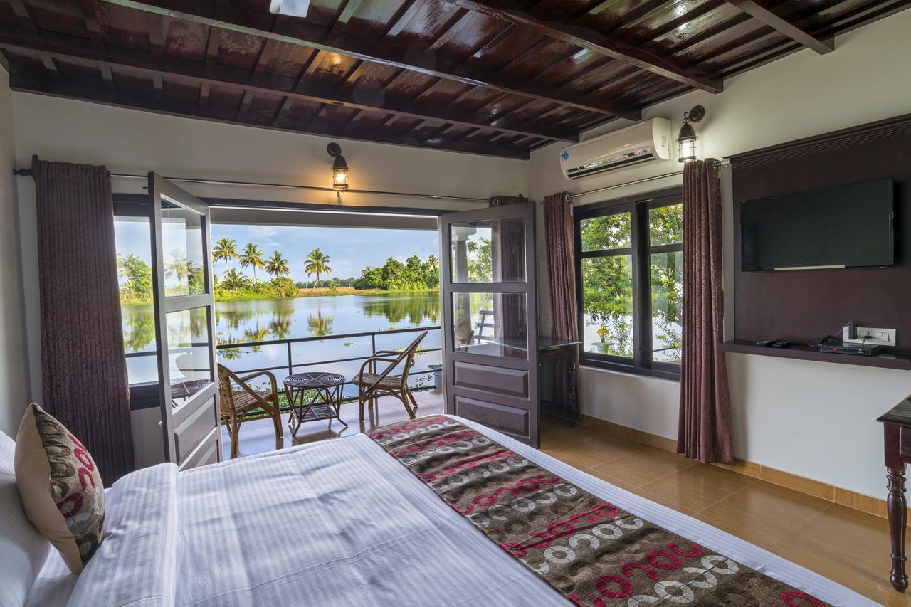 Warmth Lake Haven Alappuzha Ngoại thất bức ảnh