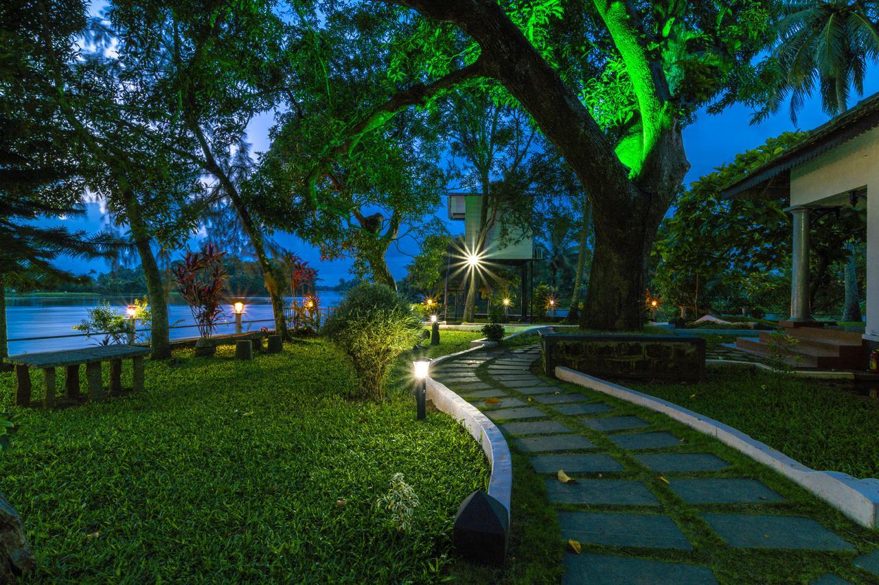 Warmth Lake Haven Alappuzha Ngoại thất bức ảnh