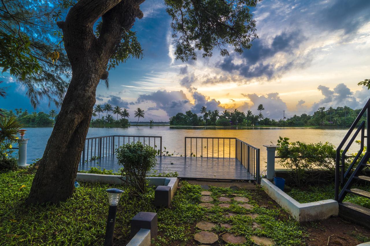 Warmth Lake Haven Alappuzha Ngoại thất bức ảnh