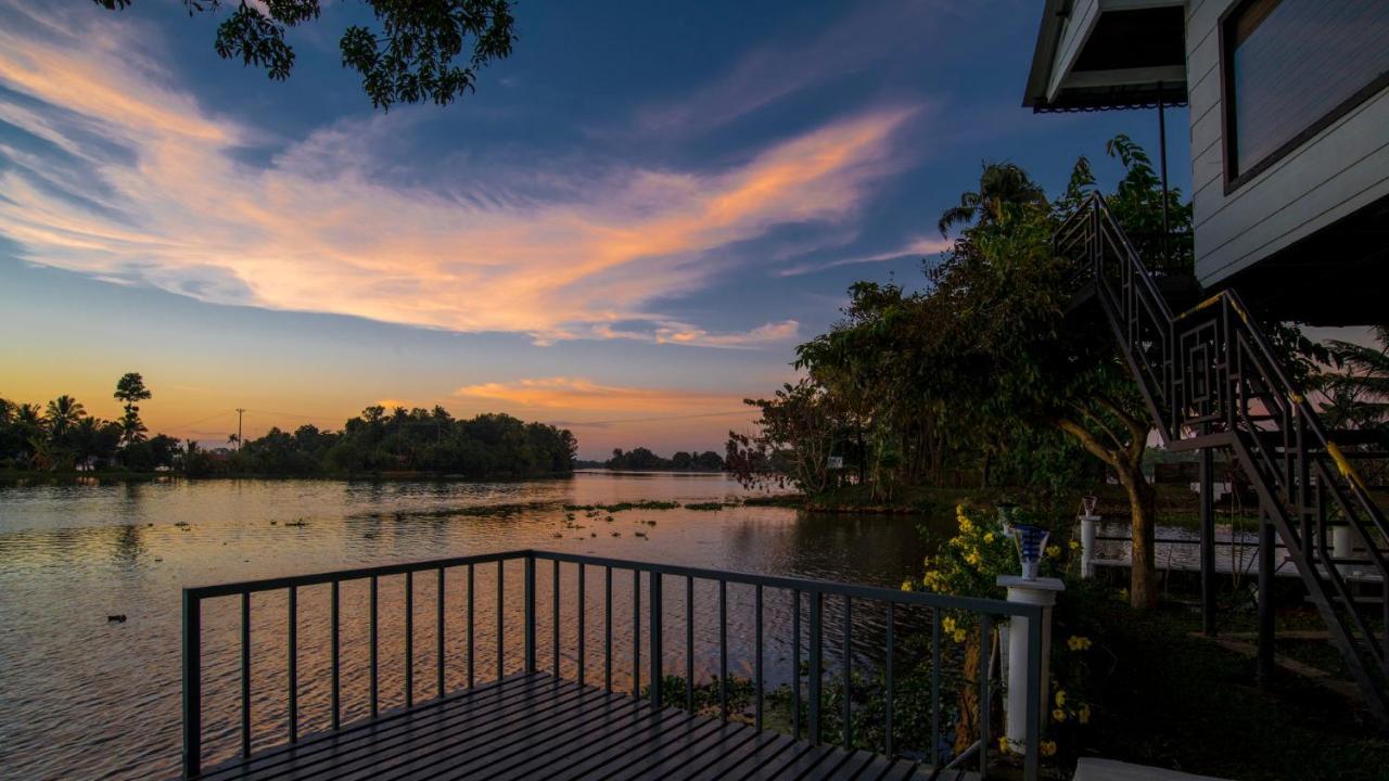Warmth Lake Haven Alappuzha Ngoại thất bức ảnh