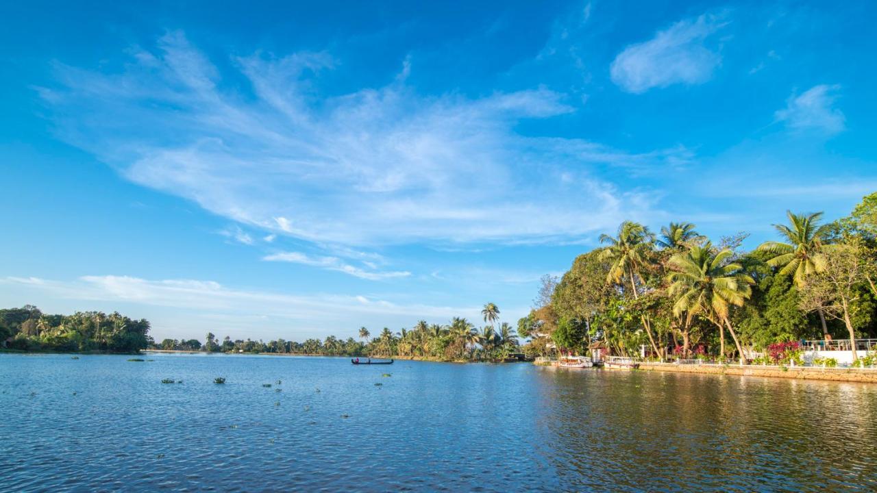 Warmth Lake Haven Alappuzha Ngoại thất bức ảnh