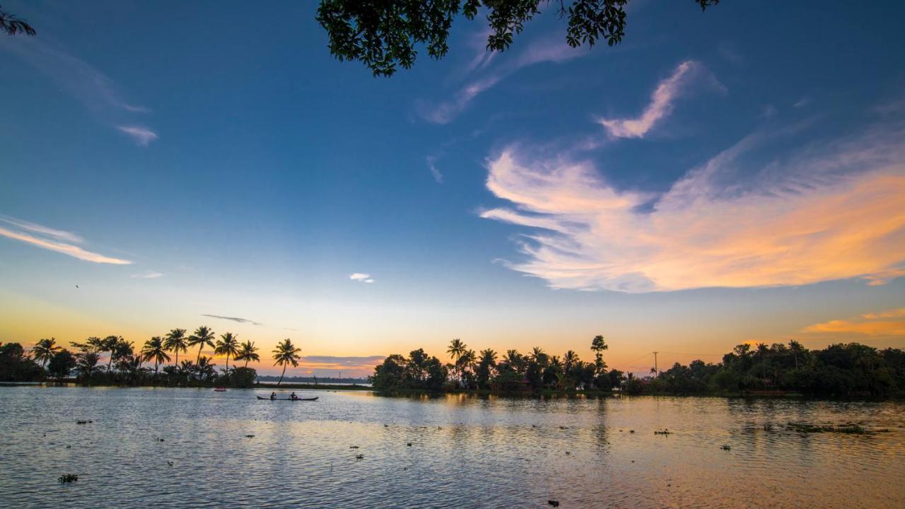 Warmth Lake Haven Alappuzha Ngoại thất bức ảnh
