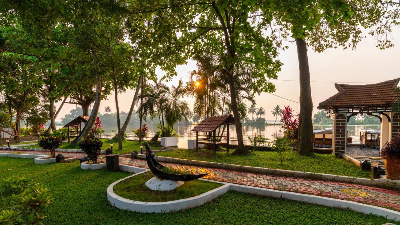 Warmth Lake Haven Alappuzha Ngoại thất bức ảnh