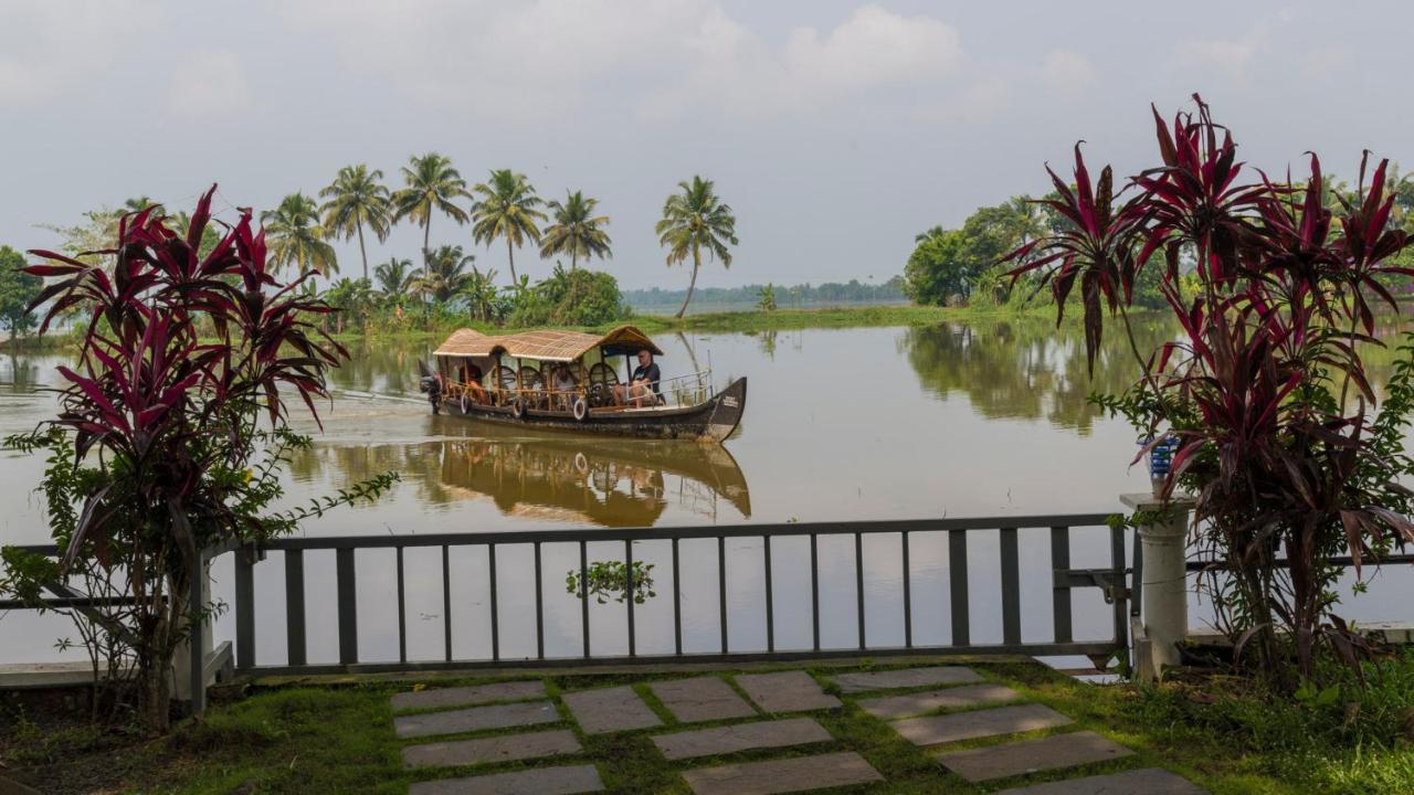 Warmth Lake Haven Alappuzha Ngoại thất bức ảnh